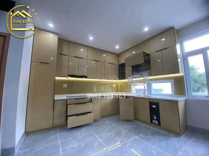 Mẫu tủ bếp 12
