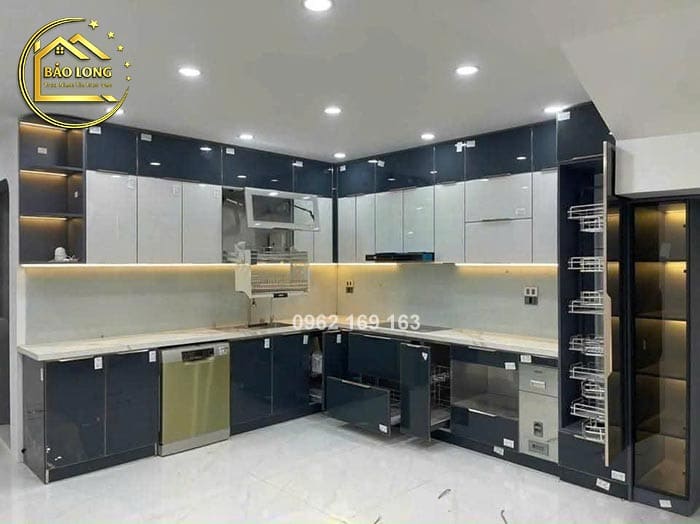Mẫu tủ bếp 28